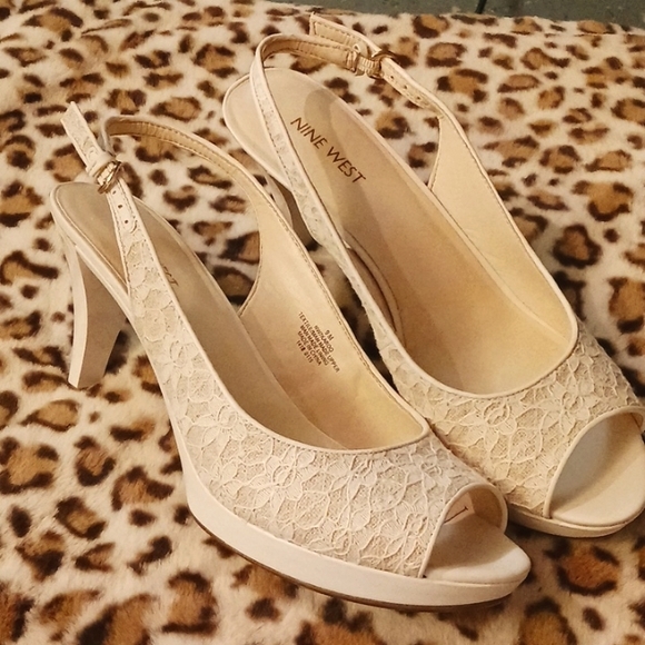 NWOT Nine West ROXII Champagne Lace Open Toe 1" Platform 4" Heels Sz 9M - Picture 3 of 16